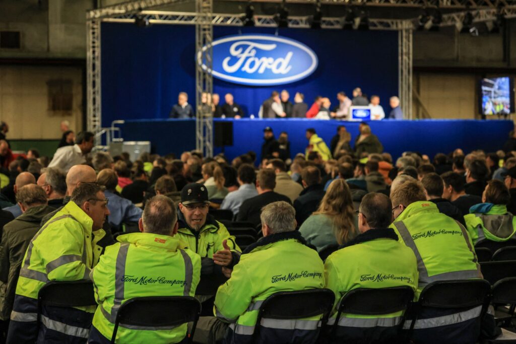 Ford, Köln fabrikasında bin kişiyi işten çıkaracağını açıkladı: Sendikalar tepkili
