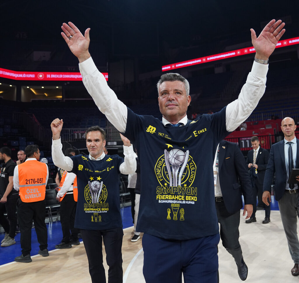 Fenerbahçe Başkanı Sadettin Saran