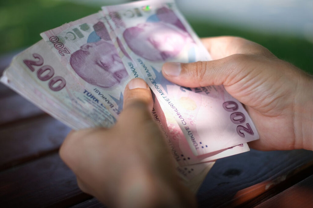 Ev kadınlarına erken emeklilik uygulaması 2027 sonunda başlıyor