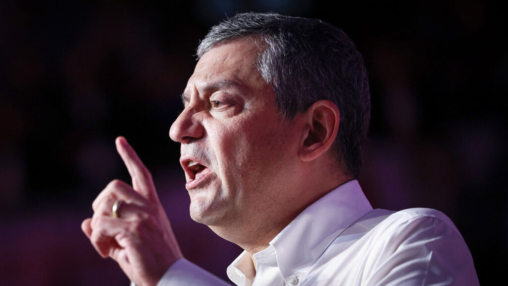 AKP’li isimleri tek tek ifşa eden Özgür Özel, Akın Gürlek’i göreve çağırdı