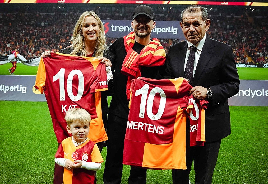 Galatasaray, Trabzonspor, Mertens ailesi