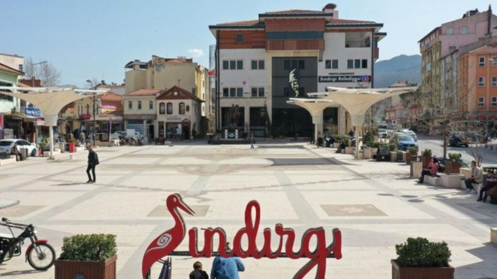 Sındırgı’da 3.8 büyüklüğünde bir deprem daha