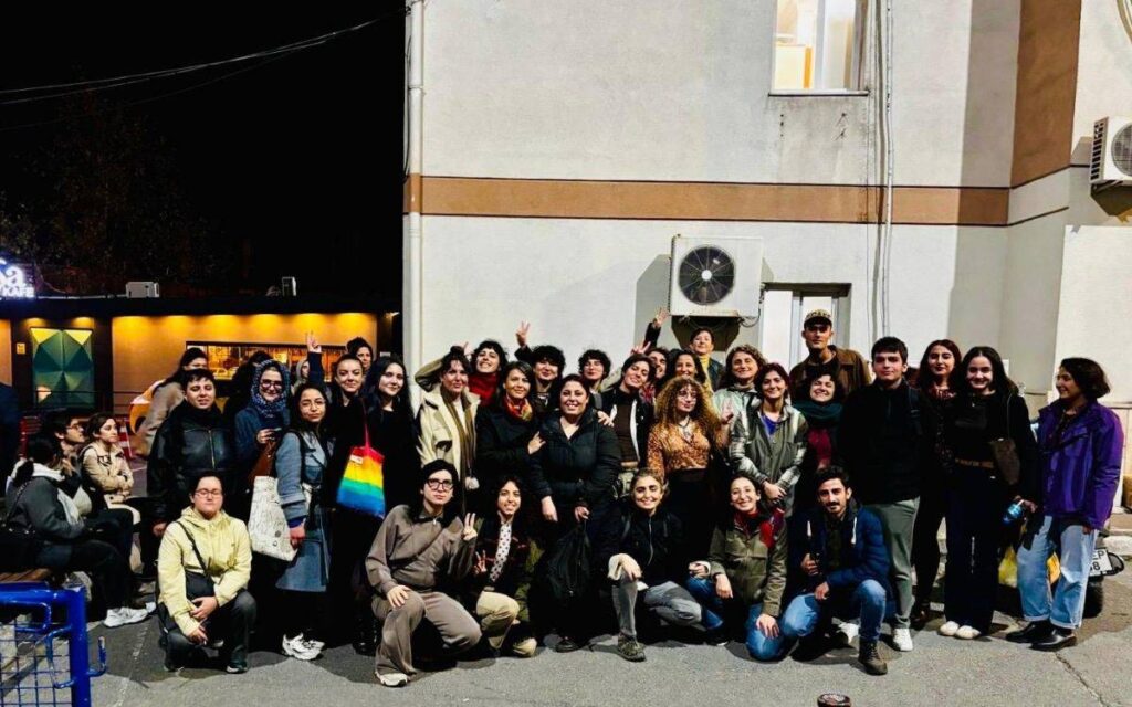 Taksim’de 25 Kasım yürüyüşünde gözaltına alınanlar serbest