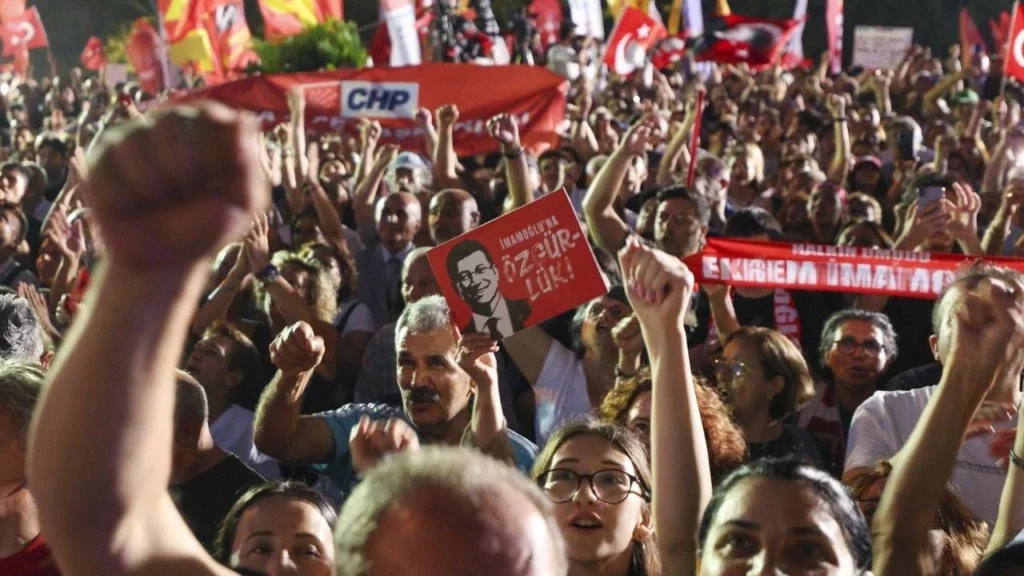 87 sanıklı Saraçhane davasında tüm sanıklar beraat etti