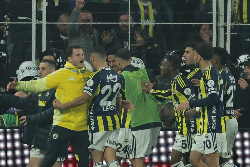Fenerbahçe sevinç