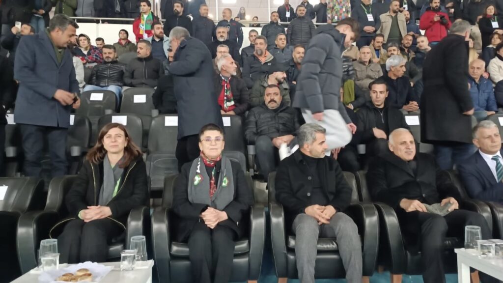 Amedspor davet etti: Leyla Zana tribünde