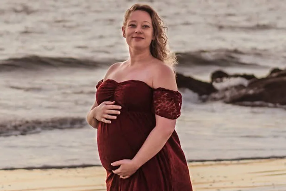 Minneapolis’te ICE kurşunuyla hayatını kaybetti: Renee Good kimdir?