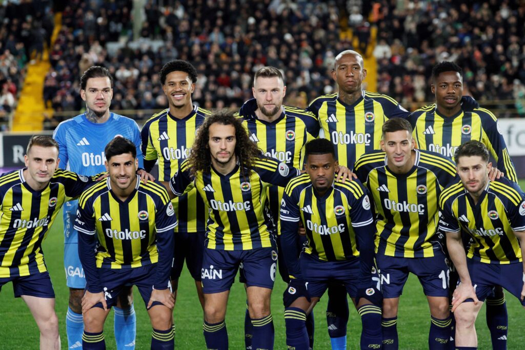 Fenerbahçe, kadro
