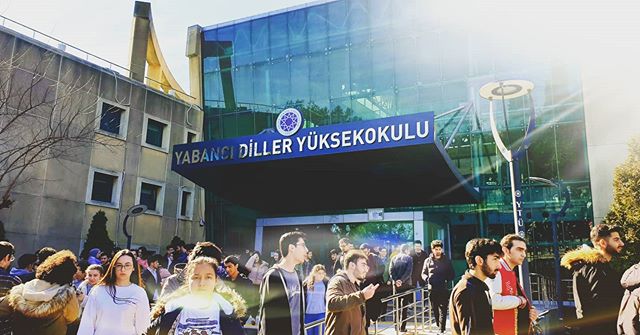 Yıldız Teknik Üniversitesi öğrencilerinin 16 bin TL’lik kitap seti isyanı