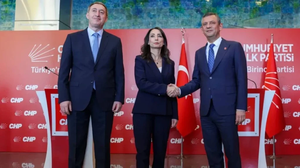 Özgür Özel, Tuncer Bakırhan ve Tülay Hatimoğulları ile görüştü