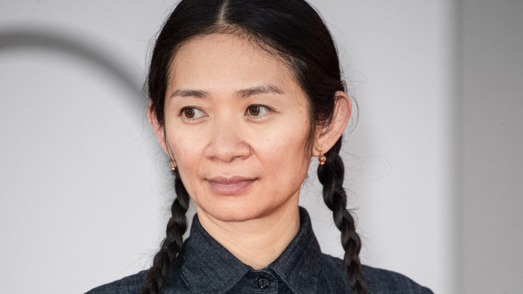 Chloé Zhao, ölümle yüzleşmek için “ölüm eşiği” eğitimi almaya başladı