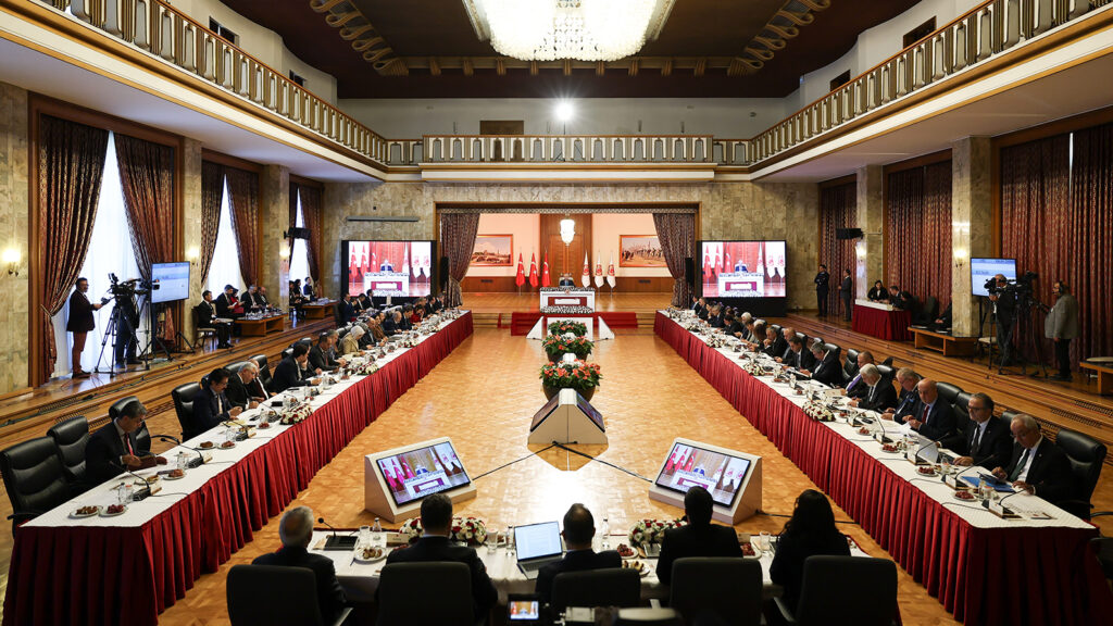 ‘Süreç’ raporu komisyonda 47 oyla kabul edildi: Kritik eşik aşıldı