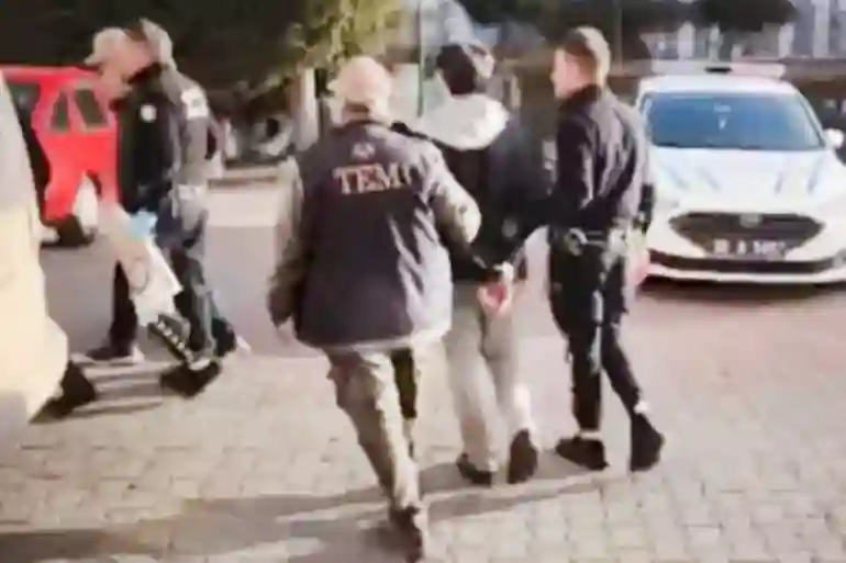 676 personelle ‘cemaat’ operasyonu: Gözaltındaki 70 kişiden 54’ü tutuklandı